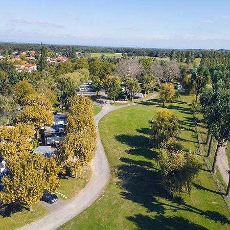 L'Oasis Des Dombes Hotel Ambérieux-en-Dombes Екстериор снимка